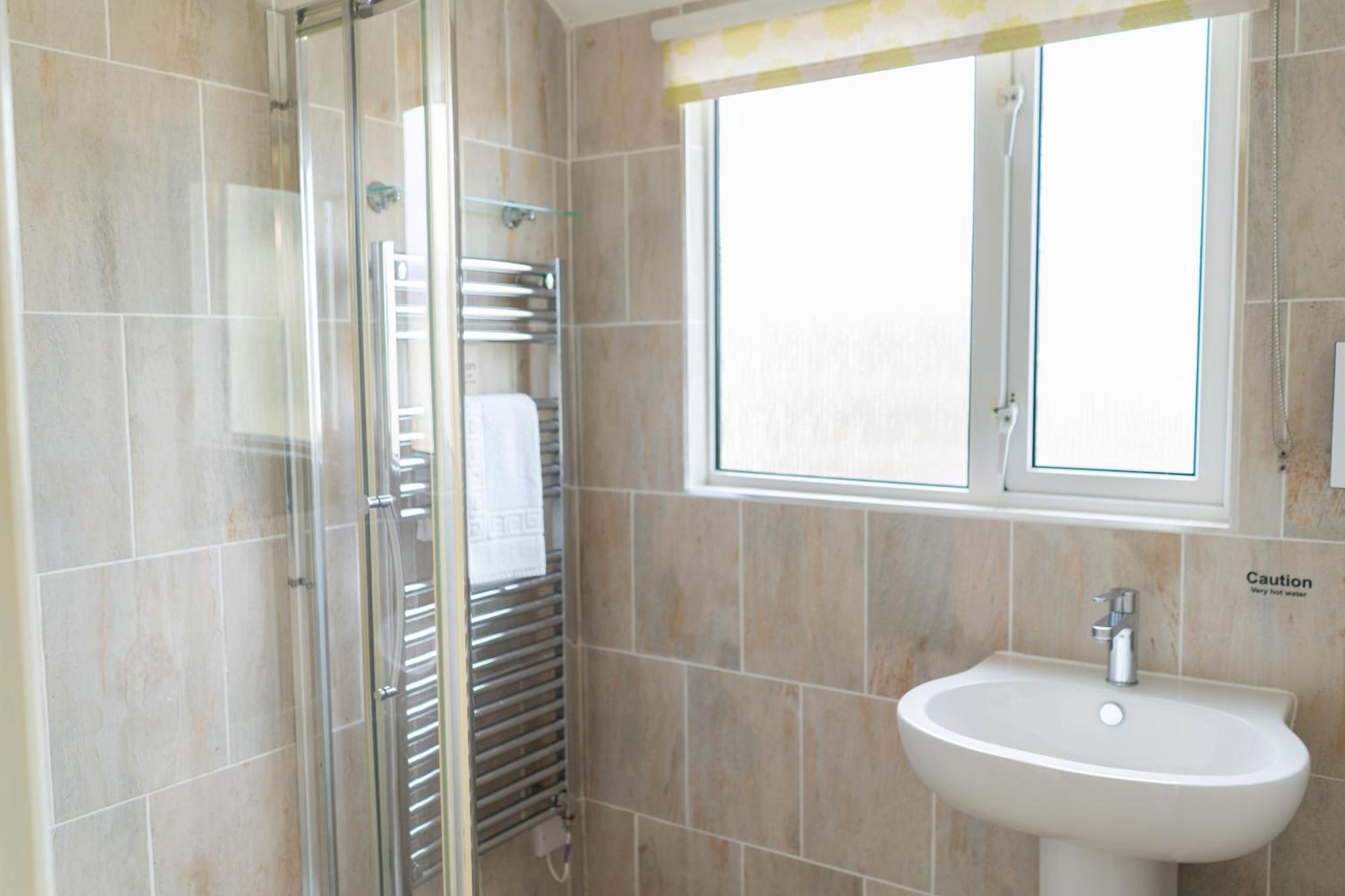 Hotel Bay Or Self Catering Croyde