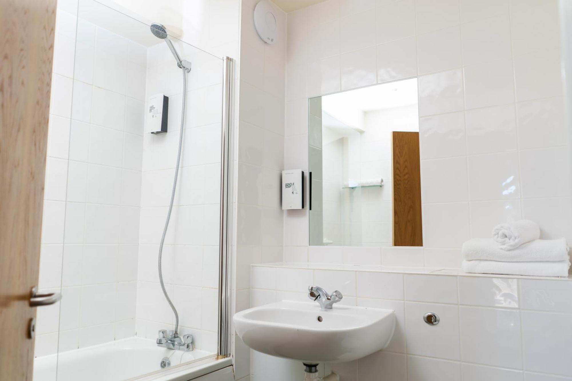 Bay Or Self Catering 4*